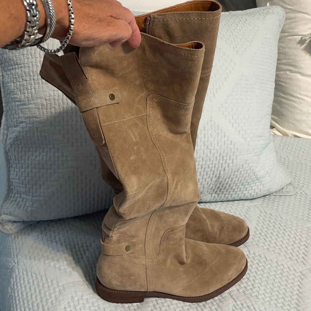 Beautiful Franco Sarto Suede leather boots ! Excellent condition! Only worn once